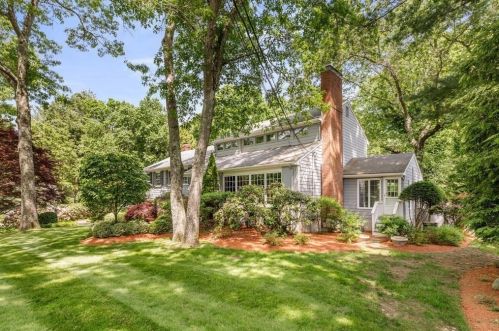 20 Windsor Rd, Needham, MA 02492-1441