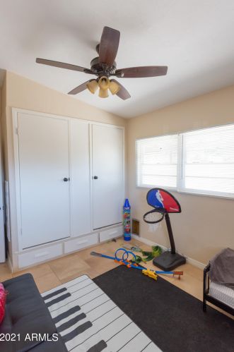 4221 27th St, Phoenix AZ 85016-5703 exterior