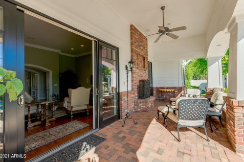 5621 Calle Camelia, Phoenix AZ 85018-4617 exterior