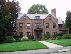 92 Windsor Rd, Newton, MA 02468-1118
