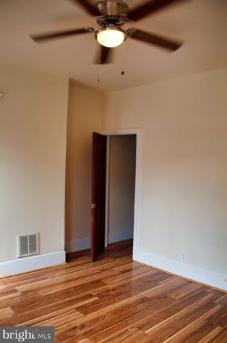 2267 Bancroft St, Philadelphia PA 19145-4314 exterior