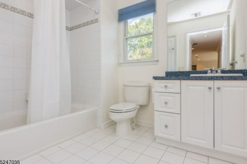 50 Deanna Dr, East Hanover NJ 07936-3208 exterior