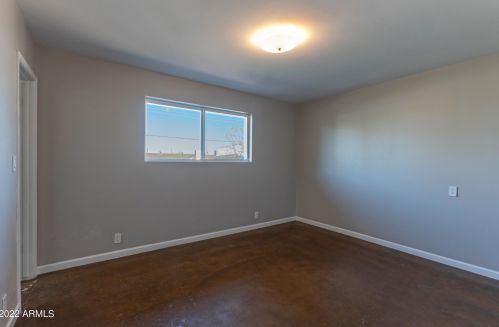 1612 Euclid Ave, Phoenix AZ 85042-8122 exterior