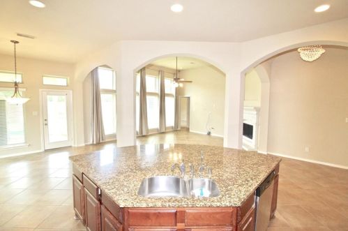 10202 Carolyndale Dr, Richmond TX  77407-7928 exterior