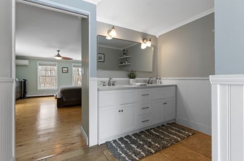 49 Grn St, Newbury MA 01950-2582 exterior