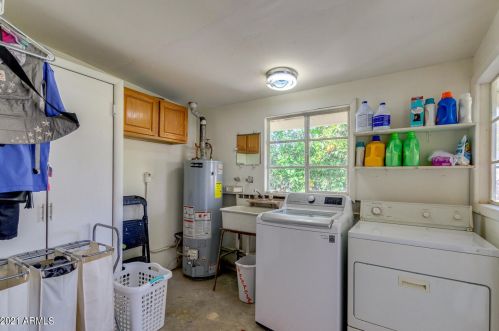 410 El Camino Dr, Phoenix AZ 85051-9122 exterior