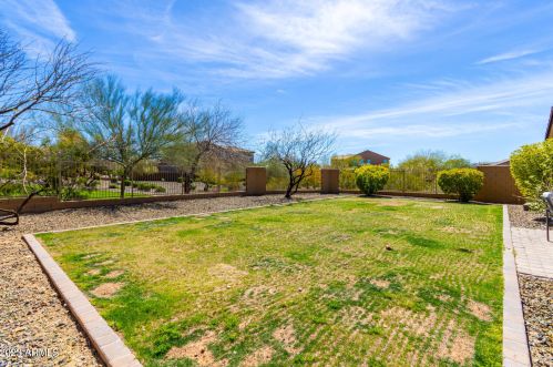 1646 Blaylock Dr, Phoenix AZ 85085-6323 exterior