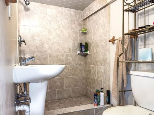 11 Cannell Pl, Everett MA 02149-4629 exterior