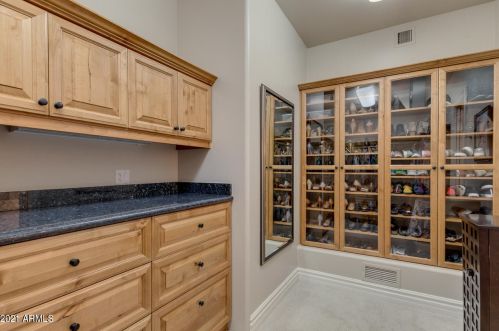 1465 Caribbean Ln, Phoenix AZ 85023-6792 exterior