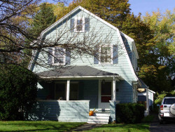 211 Winslow Rd, Newton, MA 02468-1713