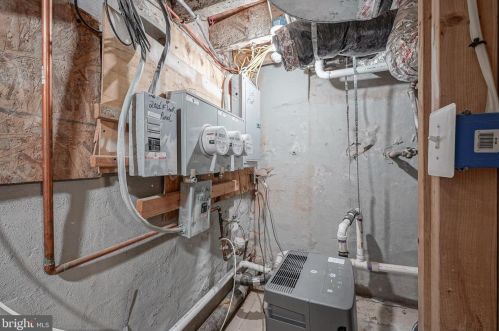 1815 20 St, Philadelphia PA 19145-2048 exterior