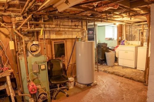 195 Barnaby St, Fall River MA 02720-3507 exterior