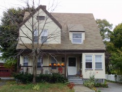 1665 Centre St, Newton, MA 02461-1521