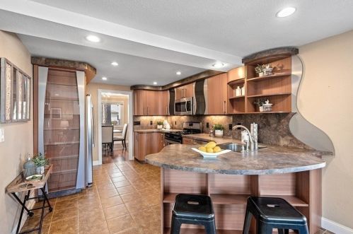 10 Kensington Ave, Newton MA 02465-1314 exterior