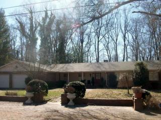 602 Deepwood Dr, Hopkinsville, KY 42240-1226
