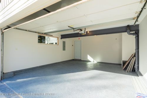 225 Silverside Ave, Little Silver NJ  07739-1752 exterior