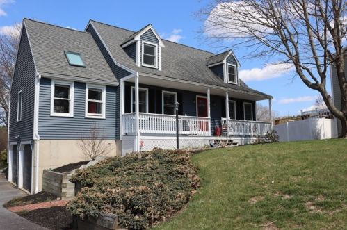 50 Pheasant Ln, East Bridgewater, MA 02324-1981