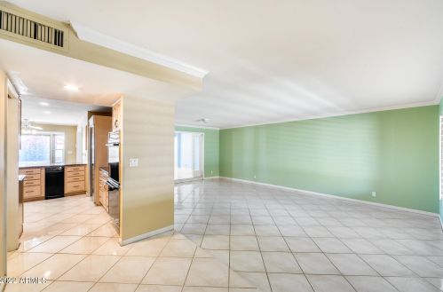 5501 Camelback Rd, Phoenix AZ 85033-1642 exterior