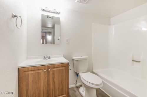 3223 Acapulco Ln, Phoenix AZ  85053-4721 exterior