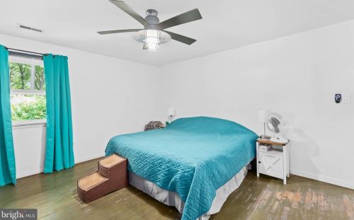 716 Creek Ln, West Deptford NJ 08051-1631 exterior