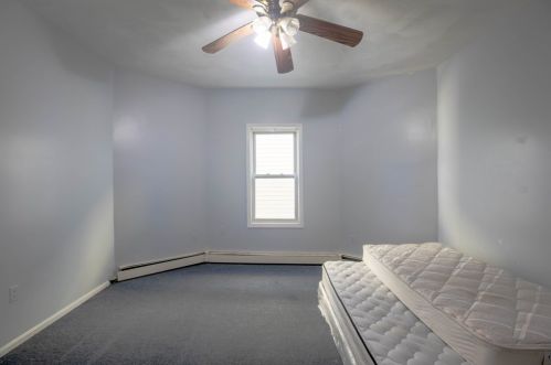 49 Pearl St, Everett MA 02149-1105 exterior