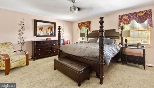 50 Tattersall Dr, West Deptford NJ 08051-1712 exterior