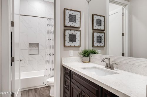 8976 8 Dr, Phoenix AZ 85041-6754 exterior