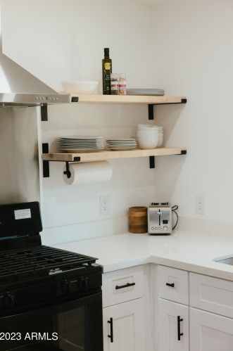 2635 Clarendon Ave, Phoenix AZ 85018-5958 exterior