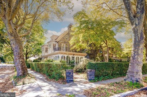 7118 Lincoln Dr, Philadelphia, PA 19119-2436