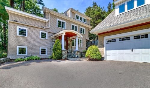 375 Westfield St, Dedham, MA 02026-5633