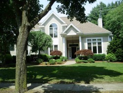 128 Old Farm Rd, Newton, MA 02459-3400