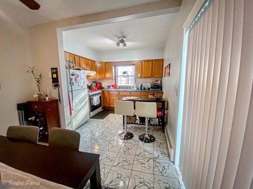 59 Ruth St, New Bedford MA 02744-2419 exterior