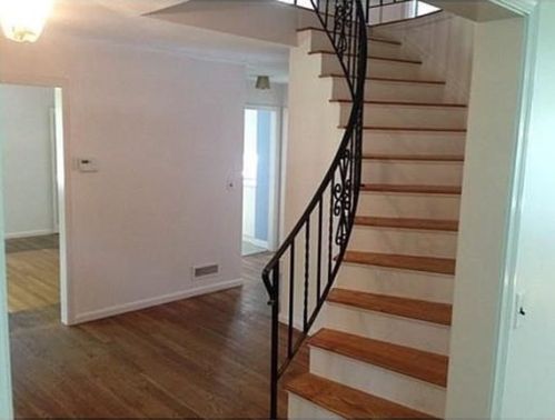 327 Dedham St, Newton MA 02461-2108 exterior