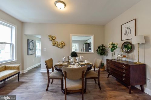 201 Maple Ave, West Deptford NJ  08093-1204 exterior