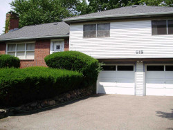 912 Dedham St, Newton, MA 02459-3422