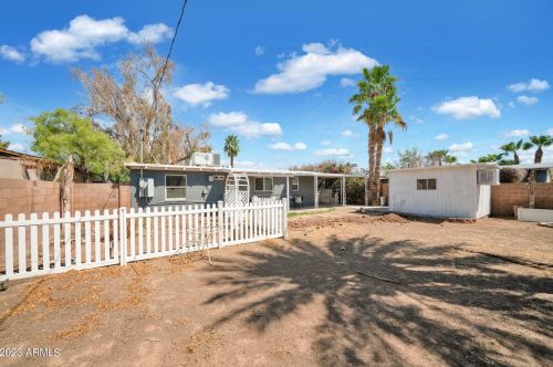 2205 Cambridge Ave, Phoenix AZ 85008-1027 exterior