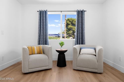 5215 Cambridge Ave, Phoenix AZ 85008-1213 exterior