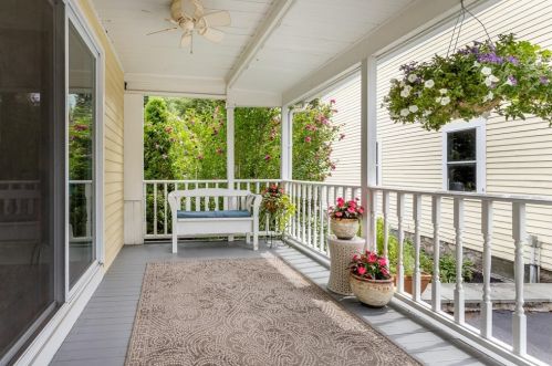 118 Messinger St, Canton MA 02021-3947 exterior