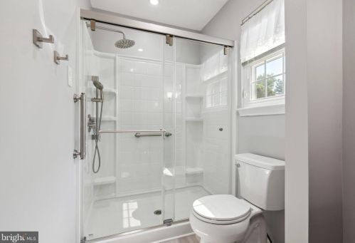 31 Blanchard Dr, West Deptford NJ 08096-6728 exterior