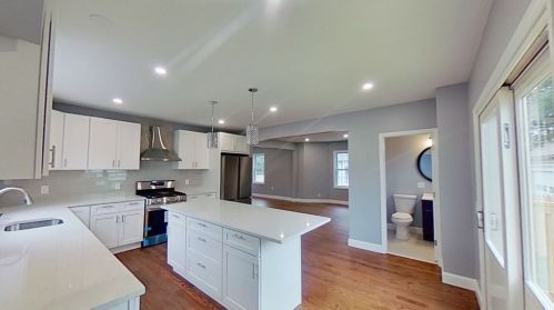 680 Rockdale Ave, New Bedford, MA 02740-1547