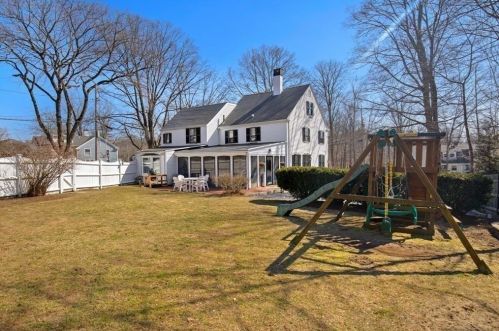 287 North St, Hingham MA 02043-2232 exterior