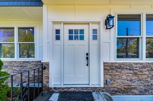 77 Hodge Rd, Arlington MA  02474-1933 exterior