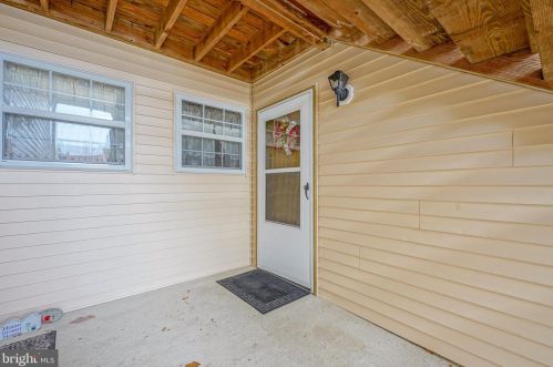 1421 Tristram Cir, West Deptford NJ 08051-2264 exterior