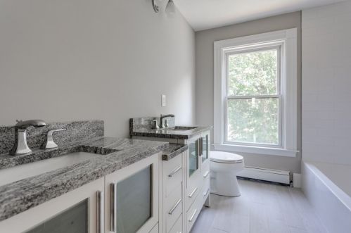 8 Latisquama Rd, Southborough MA 01772-1606 exterior