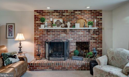 1157 Mantua Pike, West Deptford NJ 08097-1229 exterior