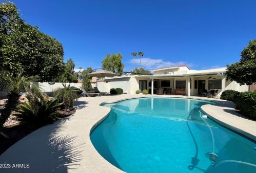 11436 27th St, Phoenix AZ 85028-1802 exterior