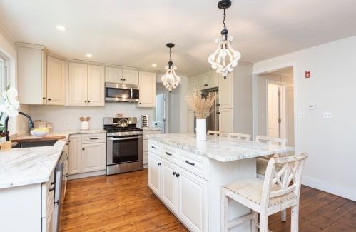 2 Lee Rd, North Reading MA 01864-3314 exterior