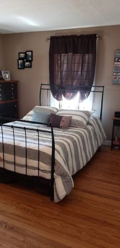 1562 Sassaquin Ave, New Bedford MA 02745-2328 exterior