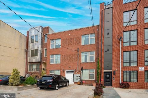 731 20th St, Philadelphia PA 19130-2003 exterior