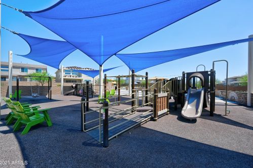 22029 33 Pl, Phoenix AZ 85018 exterior